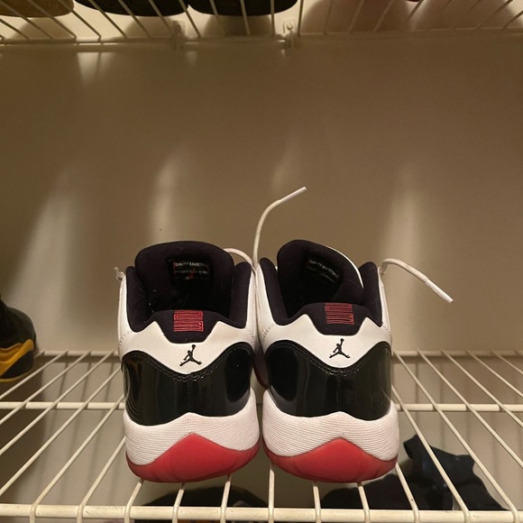 Air Jordan 11 Retro Low GS 'Concord-Bred' - Picture 4 of 5